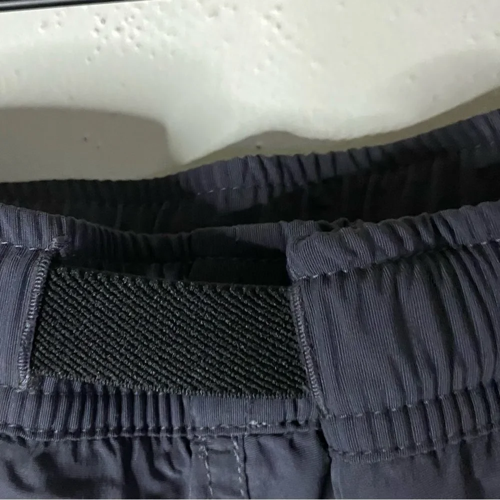 Eddie Bauer Gray Adjustable Waist Belted Shorts Size XL